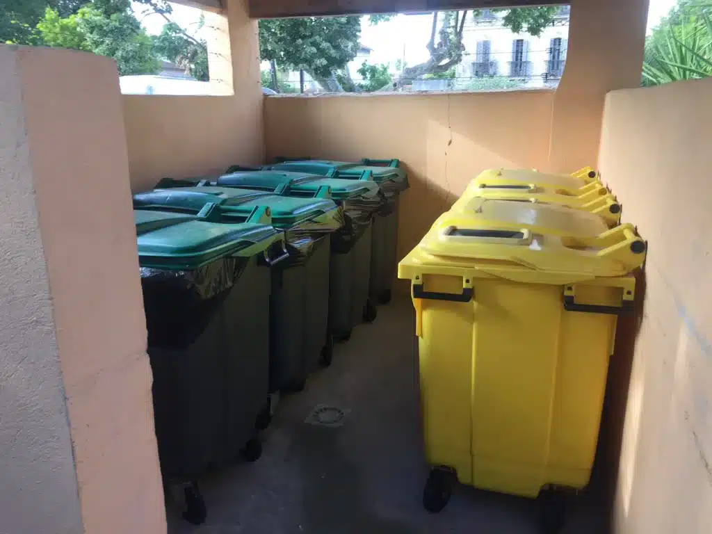 réglementation emplacement des conteneurs poubelles