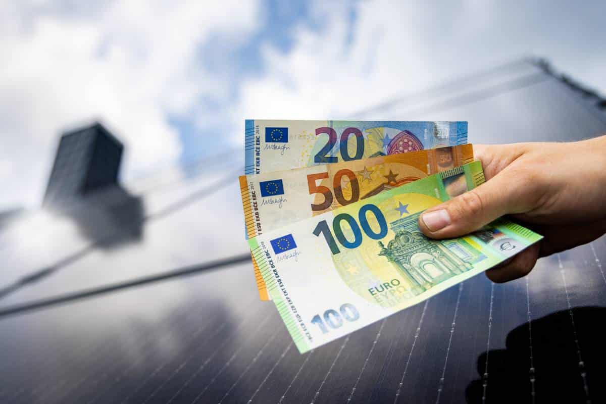 panneaux solaires en toiture reprenez le contrôle de vos factures